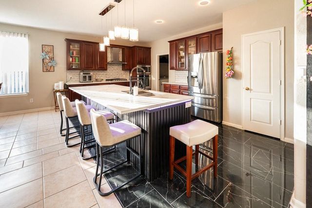 5518 Gable Meadows Drive, Sugar Land, TX 77479