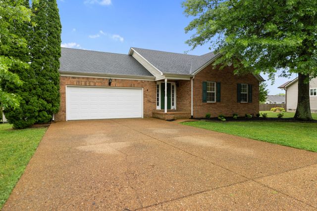 2919 Crenshaw Ct, Spring Hill, TN 37174