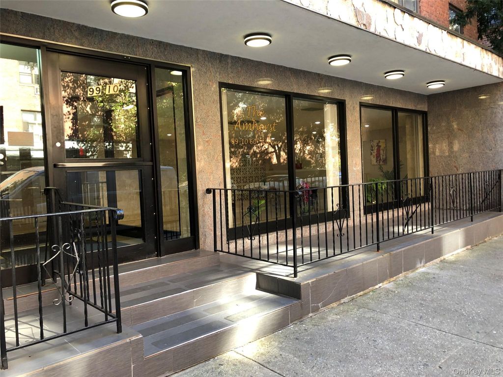99-10 60 Ave 3B, Corona, NY 11368