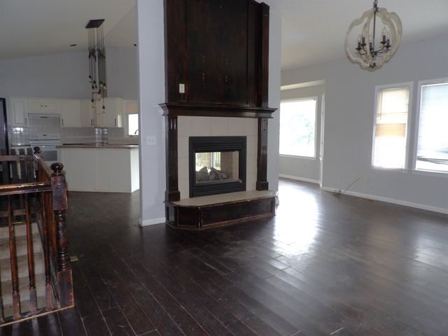 3434 N Hazelwood Ct, Wichita, KS 67205