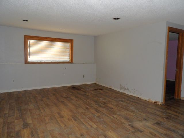 3434 N Hazelwood Ct, Wichita, KS 67205