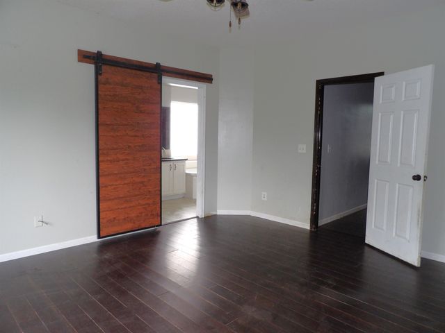 3434 N Hazelwood Ct, Wichita, KS 67205