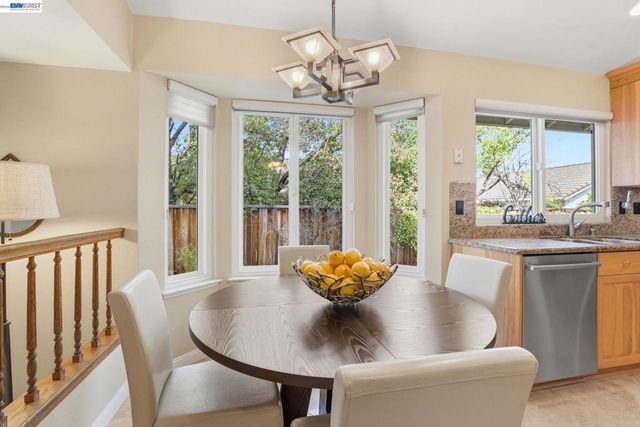 3593 3593 Whitehall Ct, Pleasanton, CA 94588