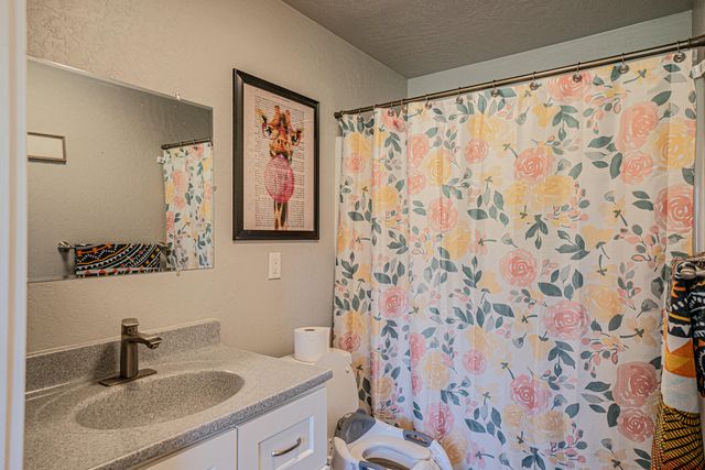 549 Wilson Road, Central Point, OR 97502