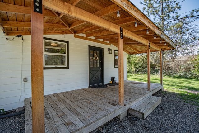 549 Wilson Road, Central Point, OR 97502