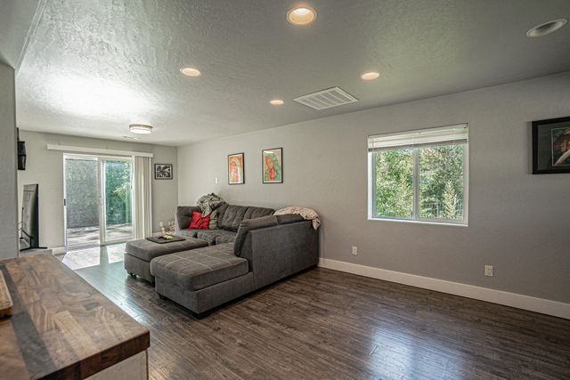 549 Wilson Road, Central Point, OR 97502