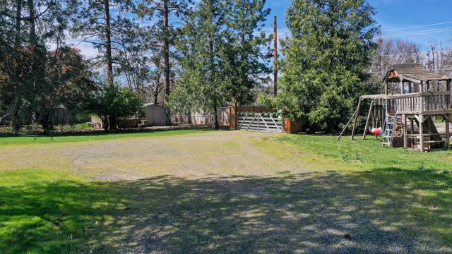 549 Wilson Road, Central Point, OR 97502