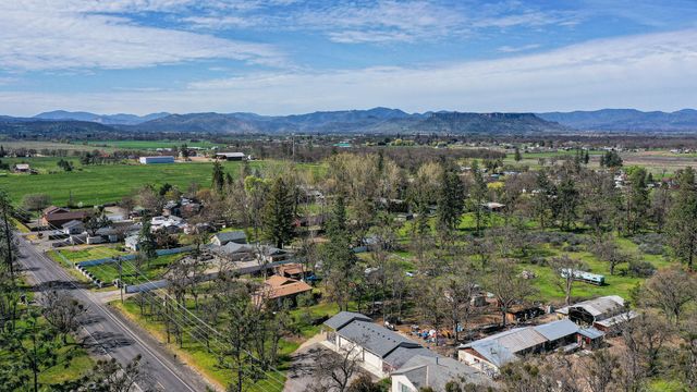 549 Wilson Road, Central Point, OR 97502