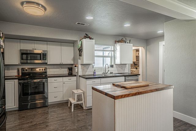 549 Wilson Road, Central Point, OR 97502