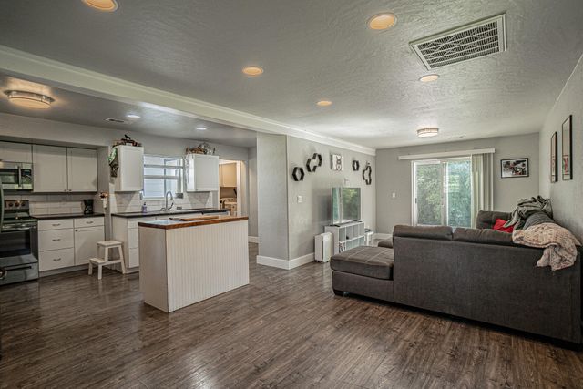 549 Wilson Road, Central Point, OR 97502