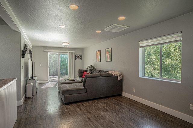 549 Wilson Road, Central Point, OR 97502