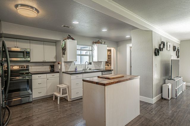 549 Wilson Road, Central Point, OR 97502