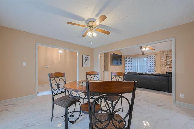 10518 Huntington Dale Drive, Houston, TX 77099