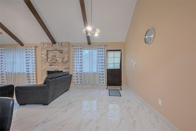 10518 Huntington Dale Drive, Houston, TX 77099