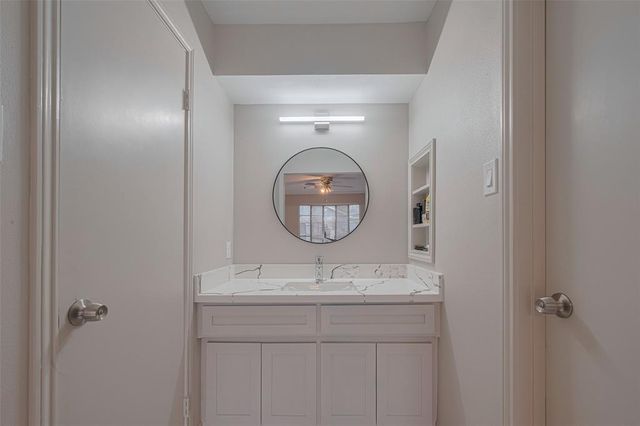 10518 Huntington Dale Drive, Houston, TX 77099
