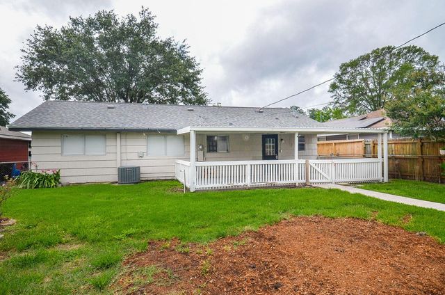 6322 Clemson Street, Houston, TX 77092