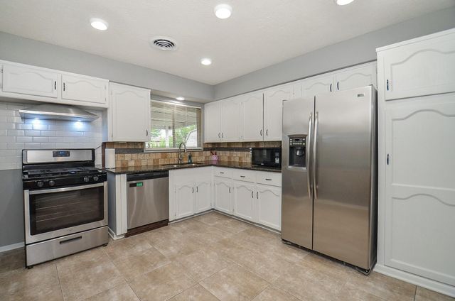 6322 Clemson Street, Houston, TX 77092