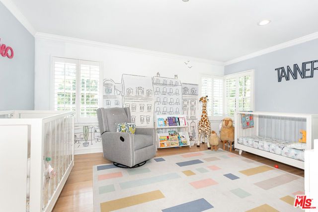 657 N Saltair Avenue, Los Angeles, CA 90049