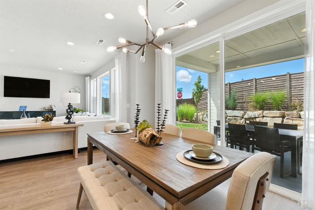 5520 W Lost Rapids St, Meridian, ID 83646