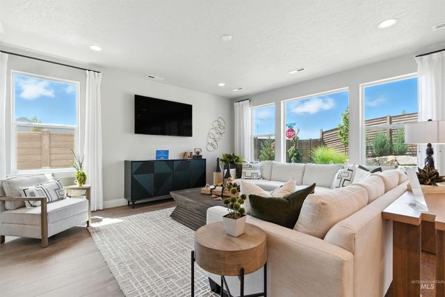 5520 W Lost Rapids St, Meridian, ID 83646