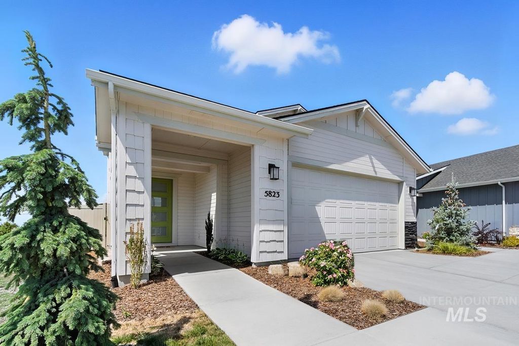 5520 W Lost Rapids St, Meridian, ID 83646