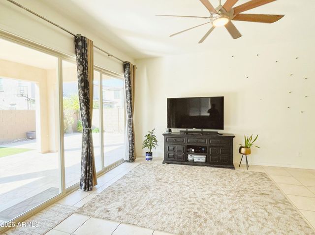 273 E Lantana Drive, Chandler, AZ 85286