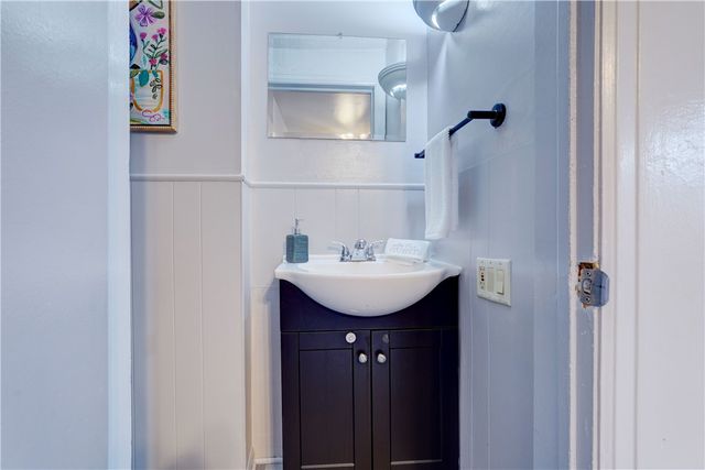 110 Highwood Road, Irondequoit, NY 14609