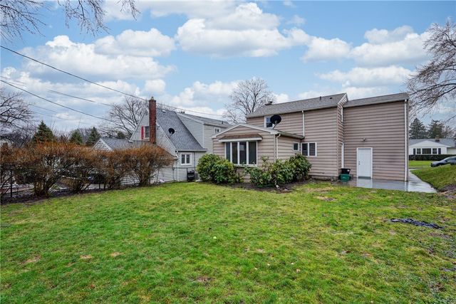 110 Highwood Road, Irondequoit, NY 14609