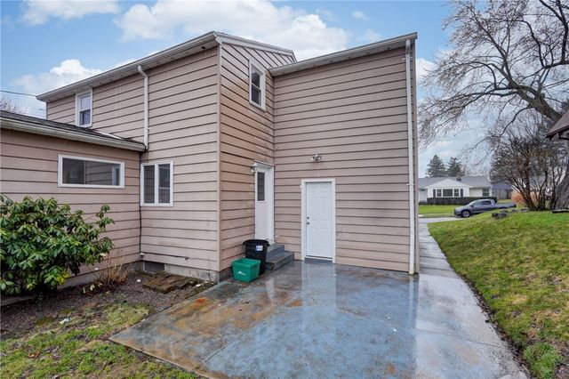 110 Highwood Road, Irondequoit, NY 14609