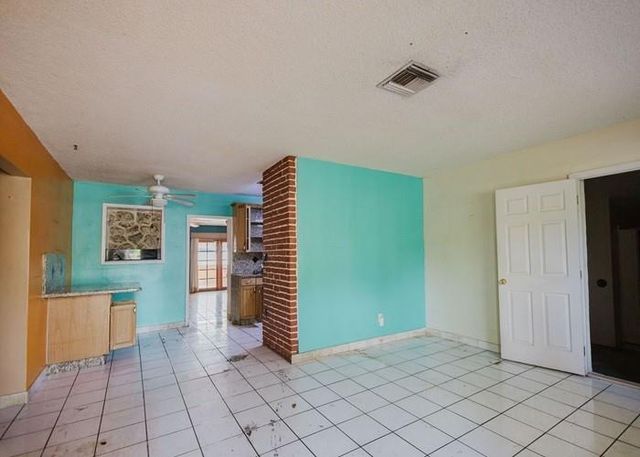 3610 SW 36 St, West Park, FL 33023