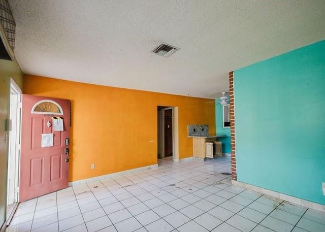 3610 SW 36 St, West Park, FL 33023