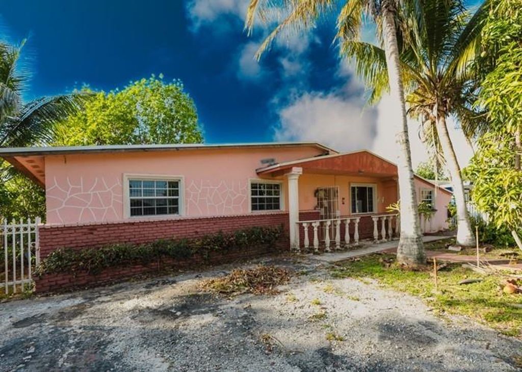 3610 SW 36 St, West Park, FL 33023