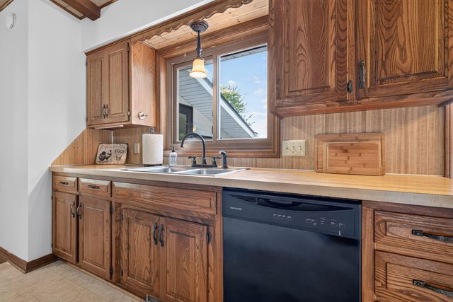 851 W Stonehill Road, Ozark, MO 65721
