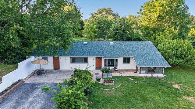 851 W Stonehill Road, Ozark, MO 65721