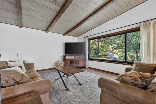 851 W Stonehill Road, Ozark, MO 65721