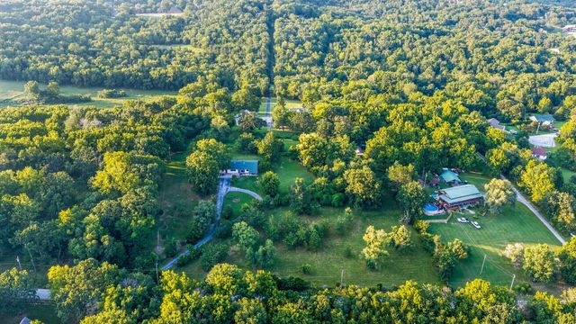 851 W Stonehill Road, Ozark, MO 65721