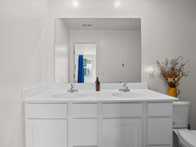 536 Heavenly Days St, Inman, SC 29349