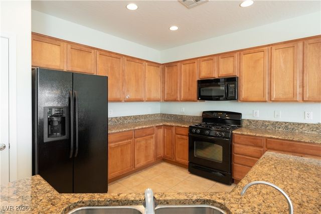 2413 Great Auk Avenue, North Las Vegas, NV 89084