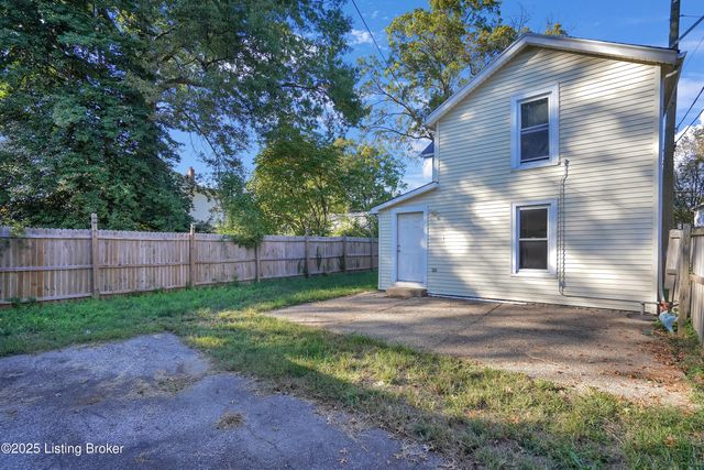 120 E Ashland Ave, Louisville, KY 40214