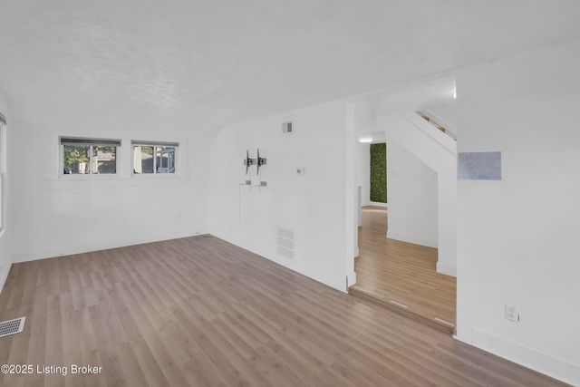 120 E Ashland Ave, Louisville, KY 40214