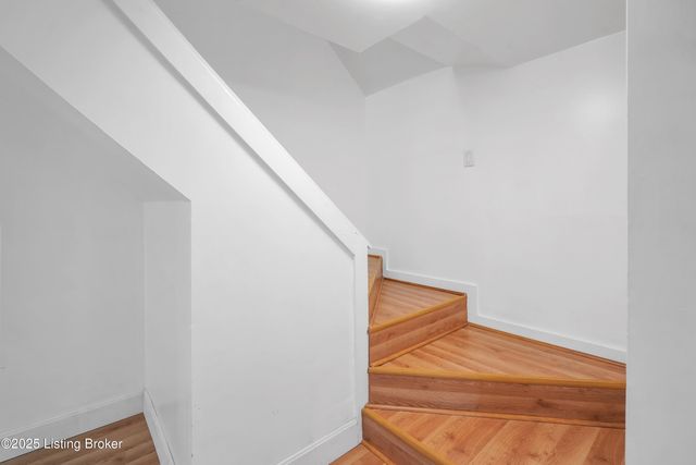 120 E Ashland Ave, Louisville, KY 40214