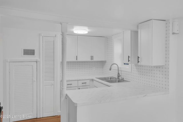 120 E Ashland Ave, Louisville, KY 40214