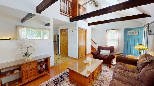 154 Thacher St, Attleboro, MA 02703