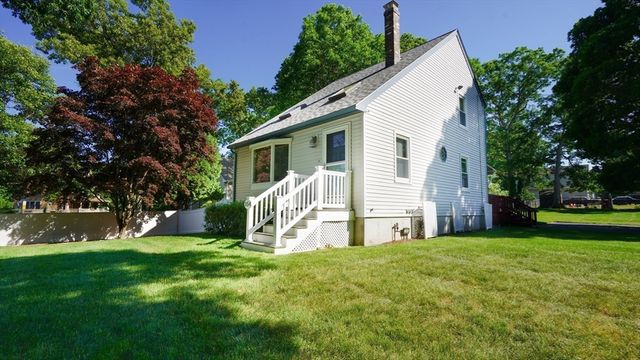 154 Thacher St, Attleboro, MA 02703