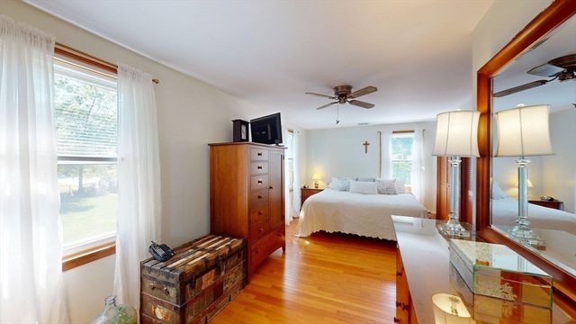 154 Thacher St, Attleboro, MA 02703