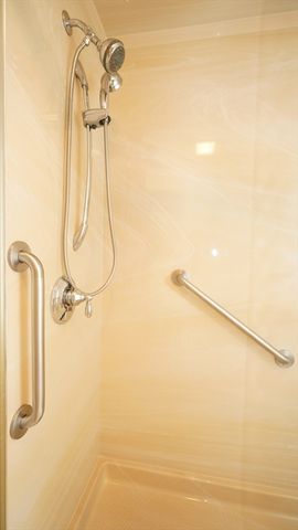 154 Thacher St, Attleboro, MA 02703