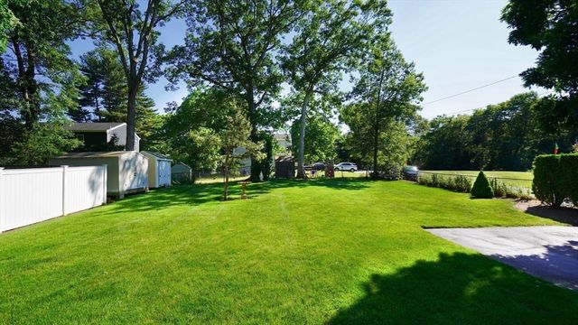 154 Thacher St, Attleboro, MA 02703