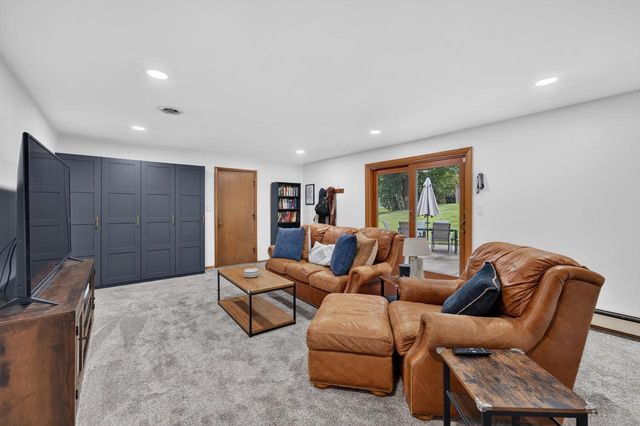 12725 Cardinal Crest DRIVE, Brookfield, WI 53005