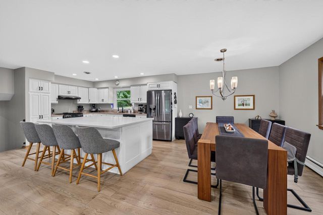 12725 Cardinal Crest DRIVE, Brookfield, WI 53005