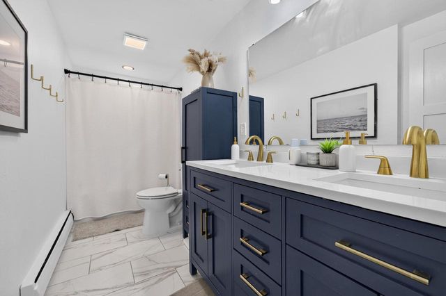 12725 Cardinal Crest DRIVE, Brookfield, WI 53005